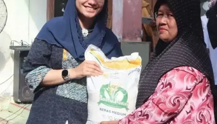 13.801 Keluarga Kurang Mampu di Dharmasraya Terima Beras Bantuan Pemerintah