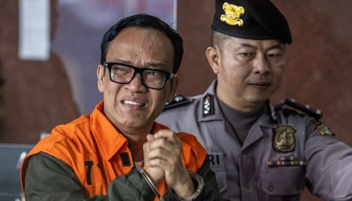 Sering Garang Tampil di ILC, Nyali Noel Ebenezer Ciut saat Pakai Rompi Orange KPK