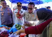 Polres Tanah Datar Gelar Pasar Sembako Murah di Lapangan Cindua Mato Batusangkar