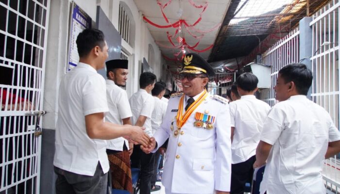 84 Warga Binaan Rumah Tahanan Batusangkar Bebas saat HUT Kemerdekaan RI