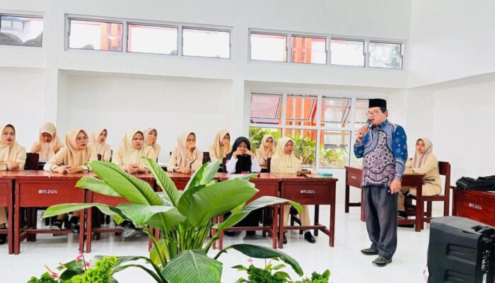 KUA PPT Berbagi Trik Pergaulan Remaja Usia Sekolah di Era Teknologi Modern 