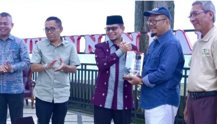 Para Profesor Perguruan Tinggi Negeri se-Indonesia Gelar Pertemuan di Bukittinggi