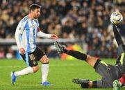 Menolak Tua! Messi Cetak 2 Gol saat Argentina Bantai Venezuela 3-0 di Laga Perpisahan