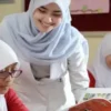 Mendikdasmen: Pemerintah Resmi Naikkan Insentif Guru Honorer Mulai 2026