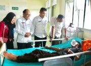 Giliran Direktur Pemantauan dan Pengawasan Wilayah I BGN Kunjungi Siswa Keracunan MBG di Agam