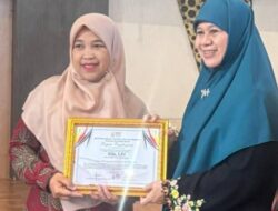 Kisah Guru Inspiratif Dilla S.Pd: Tak Henti Berkarya, Nyalakan Api Literasi Siswa