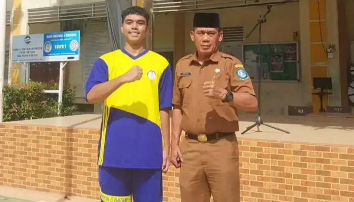 Arvin Max Patty dari SMKN 6 Batam Terpilih Masuk 50 Pelajar Unggulan Leader Forum 2025 Universitas Indonesia