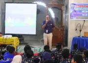 Literasi Digital di MTsN 3 Sijunjung: Kadis Kominfo Paparkan Pentingnya Karakter Positif di Dunia Maya