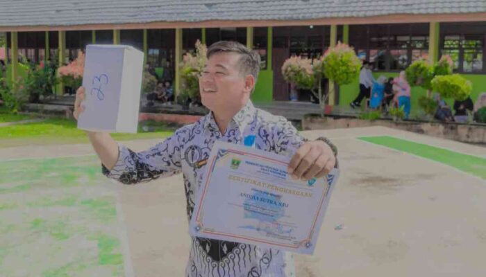 Guru Sang Arsitek Masa Depan Bangsa