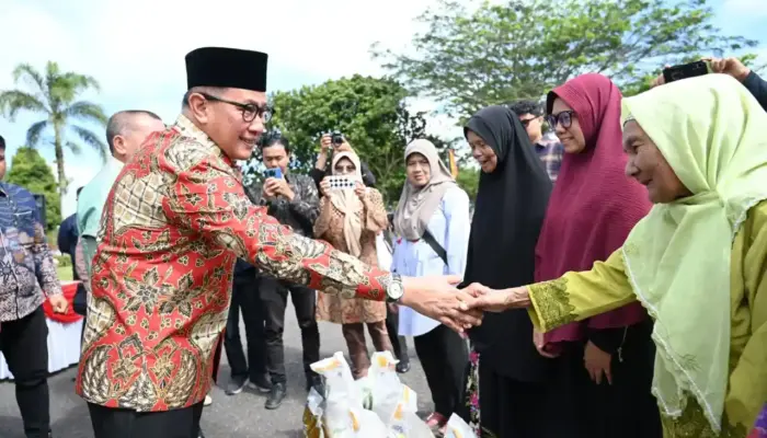 5.185 Keluarga Kurang Mampu di Bukittinggi Terima Bantuan Pangan Pemerintah