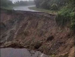 BREAKINGNEWS: Jalan Padang-Bukittinggi Putus, Warga Diimbau Lewat Jalur Alternatif!