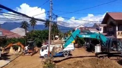 Kondisi Terkini Kota Padang Pasca-Galodo: Aparat Sibuk Bersihkan Material, Distribusi Air Bersih dan Bantuan