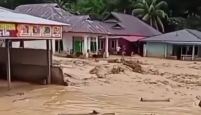 VIDEO: Detik-detik Kawasan Batu Busuk Kota Padang Kembali Dihantam Galodo!