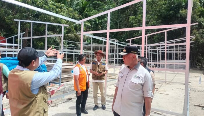 Cek Progres Huntara di Pessel, Gubernur: Hunian Sementara di Sumbar Selesai 10 Januari