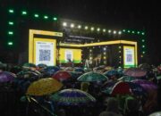 Tembus Rp1 Miliar! Meski Hujan, Warga Solsel Antusias Hadiri Malam Donasi Bencana Sumatera