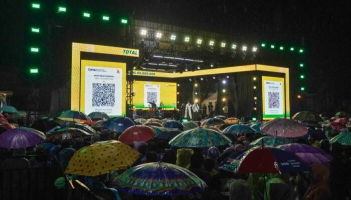 Tembus Rp1 Miliar! Meski Hujan, Warga Solsel Antusias Hadiri Malam Donasi Bencana Sumatera