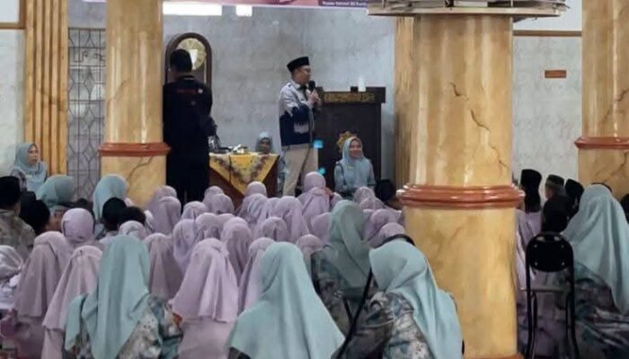 Kegiatan Keagamaan Program Smart Surau  Bergema di Acara Isra Mi’raj SD Kartika I-11