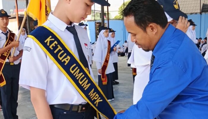 Pesta Demokrasi Siswa SMPN 2 Bukittinggi Sukses! Asyifa Aurelia Ramadhani Terpilih Sebagai Ketua OSIS, Muhammad Fatur Ketua MPK