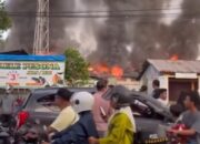 BREAKINGNEWS: Kebakaran Hebat Landa Gudang Furniture Bigland di Padang