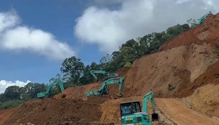 Jalan Malalak Akhirnya Tembus! Bupati Agam Pastikan Akses Kembali Lancar Sebelum Lebaran