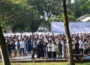 Digelar 2 Hari, Ribuan Warga Tanah Datar Salat Idul Fitri di Lapangan Cindua Mato
