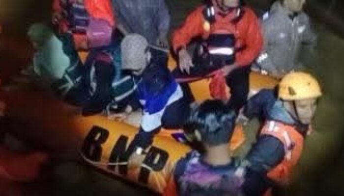 4 Nagari di Tanah Datar Diterjang Banjir dan Longsor, Ratusan Warga Dievakuasi!
