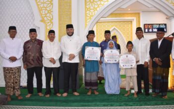 Walikota Padang Tunaikan Janji! 600 Siswa Terbaik Program Smart Surau Terima Hadiah Rp180 Juta 