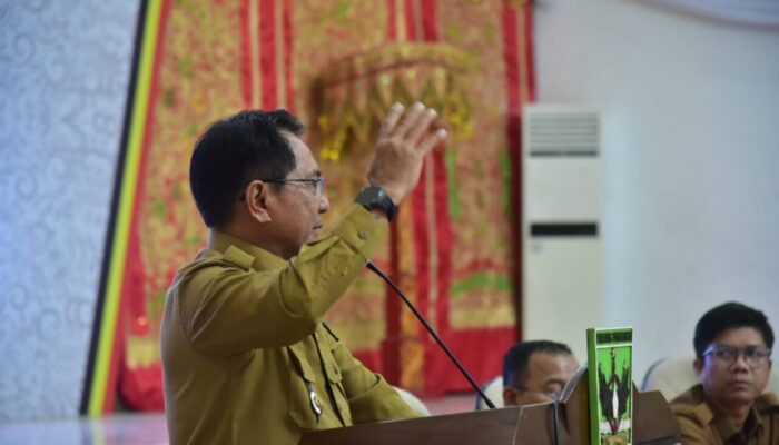 Bupati JKA Tantang Kepsek SMP Raih Prestasi Masuk 20 Sekolah Terbaik Sumatera Barat