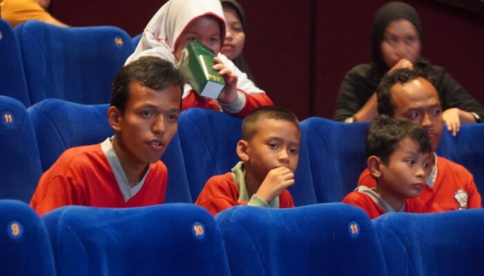 Nobar di Bioskop XXI, 70 Anak Disabilitas Padang Panjang Nikmati Wisata Inklusif di BCM Padang
