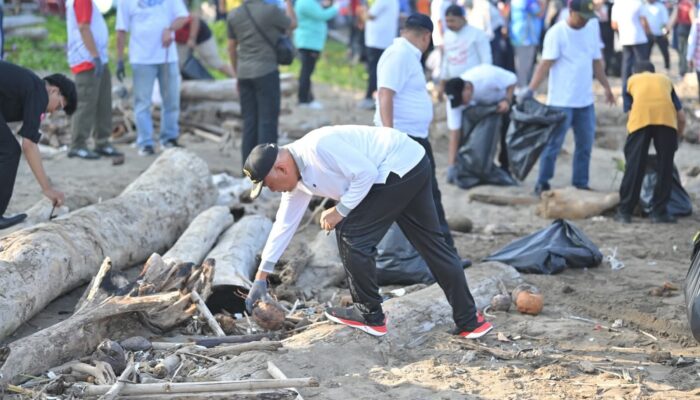 Hari Lingkungan Hidup di Padang, Gubernur Mahyeldi Ajak Warga Jadikan Goro Kebersihan Agenda Rutin