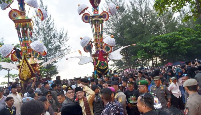 Pesona Budaya Hoyak Tabuik Piaman 2026 Berlangsung Meriah