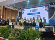 Bupati Hendrajoni Terima Penghargaan di Acara Konferensi Pendidikan Indonesia 2026