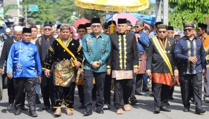 Aia Bangih Baralek Gadang Lewakan Pucuak Adat Aulia Amri Bergelar Sutan Kerajaan