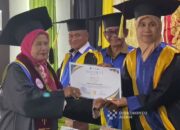 Wajah Sumringah Kakek Nenek di Agam Saat Wisuda Sekolah Lansia, Mereka Tampak Bahagia!