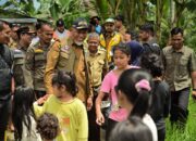 Gubernur Mahyeldi Tinjau Lokasi Banjir Terparah di Padang, Warga Masih di Pengungsian