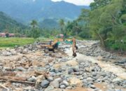 Tanggul Jebol Diperbaiki, Pemprov Sumbar Langsung Normalisasi Batang Guo Kuranji Pascabanjir