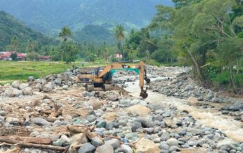 Tanggul Jebol Diperbaiki, Pemprov Sumbar Langsung Normalisasi Batang Guo Kuranji Pascabanjir