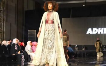 Beragam Rancangan Busana Mode Internasional Tampil Memukau di Padang Fashion Summit 2026