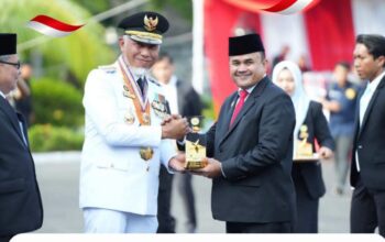 Penghargaan Diterima Sekda Raju Minropa, Padang Raih Terbaik 1 Anugerah Adinata Syariah Sumbar