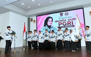 Walikota Padang Minta Guru Sukseskan Transformasi Proses Belajar di Era Teknologi Informasi