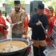 Bantu Korban Gempa, Bundo Kanduang Sumbar Masak 5 Ton Rendang Dikirim ke NTT