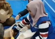 Respons Cepat Tangani Banjir, Dapur Umum Dinsos Padang Langsung Salurkan Logistik dan 350 Porsi Makanan
