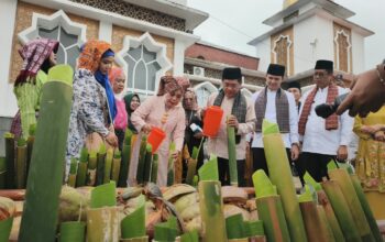 Tradisi Malamang Basamo Awali Acara Padang Pariaman Mauluik Gadang 2026