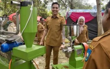 Petani Hingga Pelaku UMKM Sawahlunto Dilatih Gunakan Teknologi Modern Panen Kopi
